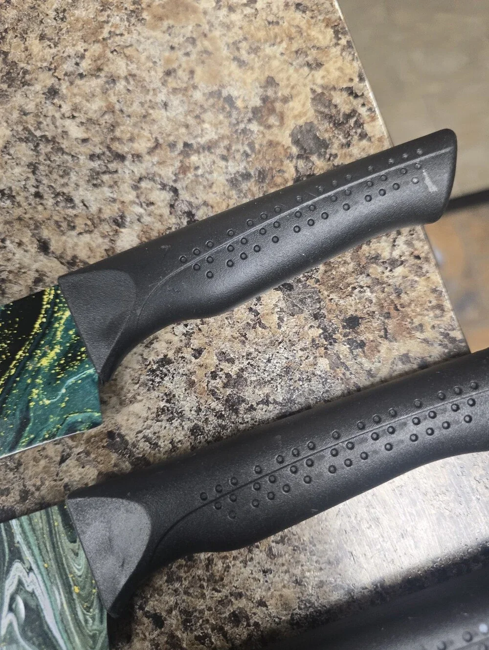 Black Multi-Piece Kitchen Knife Set with Sheaths